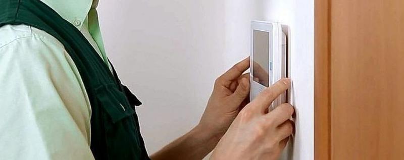 Установка домофонов в квартиру