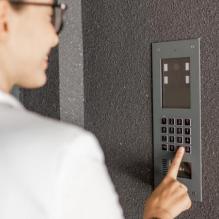 Установка домофонов в организацию